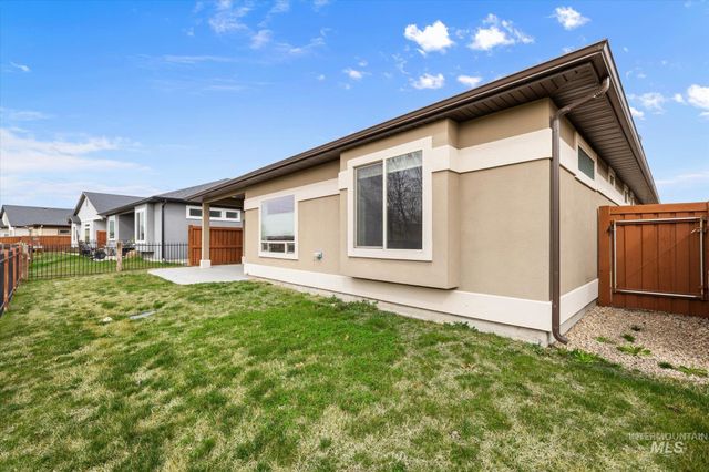 9805 W Wildbranch Dr, Star, ID 83669