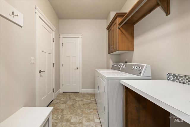 9805 W Wildbranch Dr, Star, ID 83669