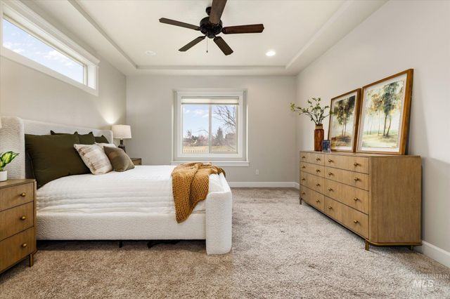 9805 W Wildbranch Dr, Star, ID 83669