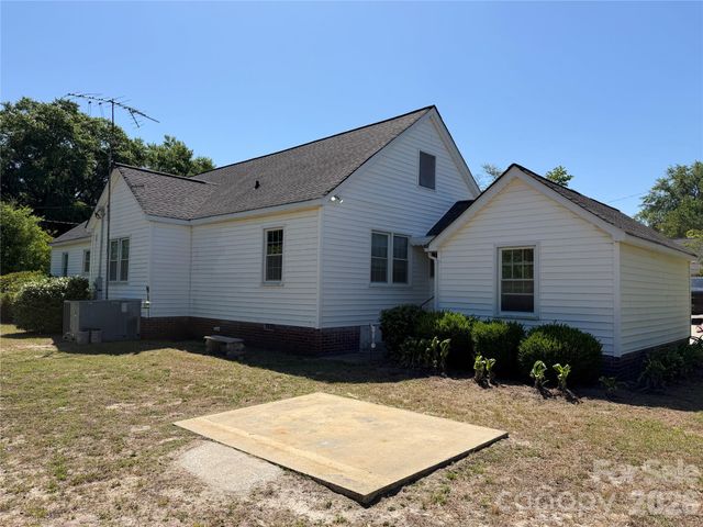202 W Stevens Drive, Kershaw, SC 29067