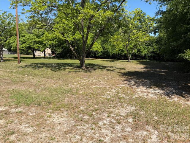 202 W Stevens Drive, Kershaw, SC 29067