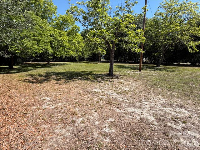 202 W Stevens Drive, Kershaw, SC 29067