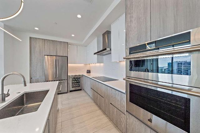 301 QUAY COMMONS 1707, Sarasota, FL 34236