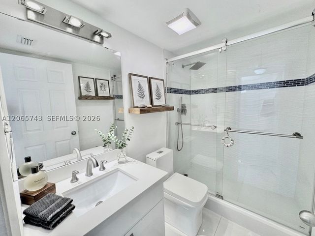7840 NW 50th St 102, Lauderhill, FL 33351