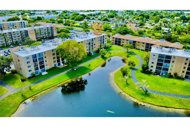 7840 NW 50th St 102, Lauderhill, FL 33351