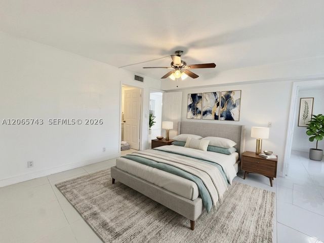 7840 NW 50th St 102, Lauderhill, FL 33351