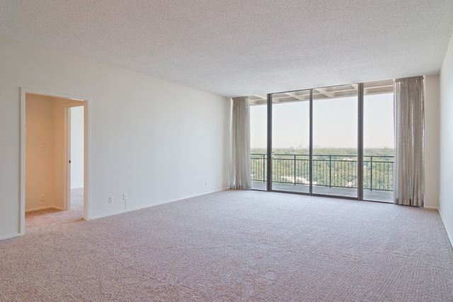 6335 W Northwest Highway 913, Dallas, TX 75225