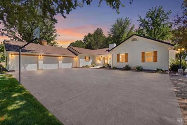 21420 Lakehaven Ln, Star, ID 83669