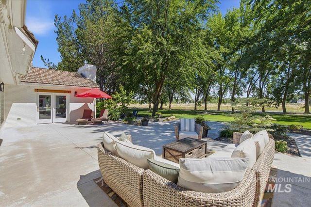 21420 Lakehaven Ln, Star, ID 83669