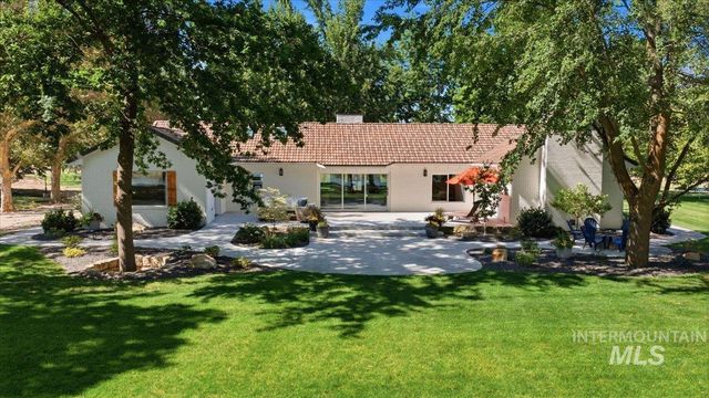 21420 Lakehaven Ln, Star, ID 83669