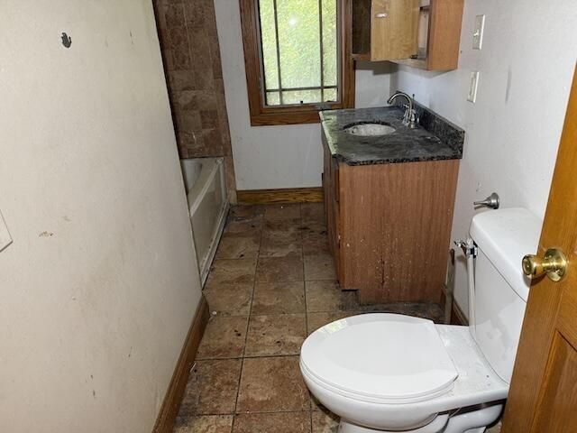 2770 N GRant BOULEVARD, Milwaukee, WI 53210
