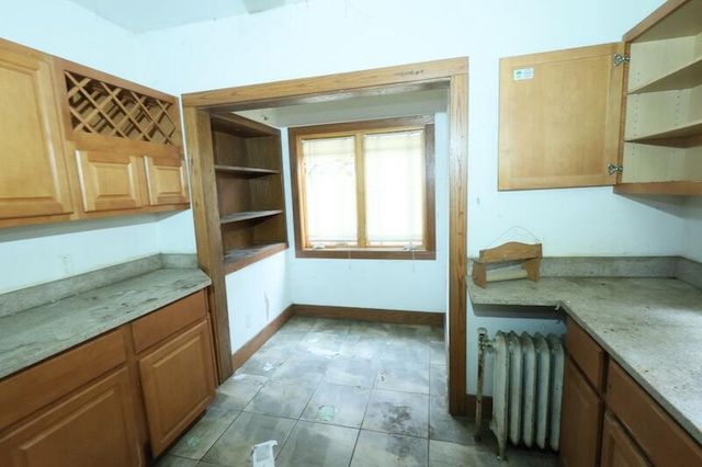 2770 N GRant BOULEVARD, Milwaukee, WI 53210