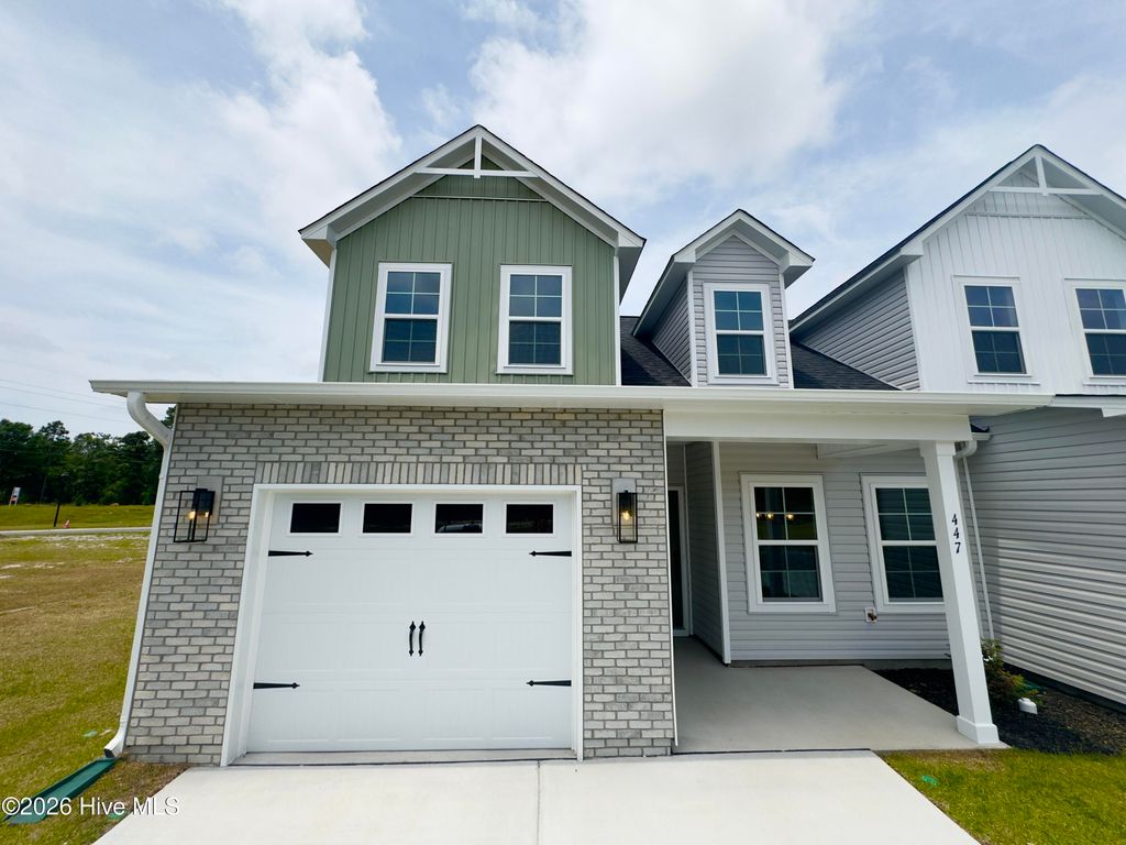 475 Timbercrest Circle SE, Bolivia, NC 28422