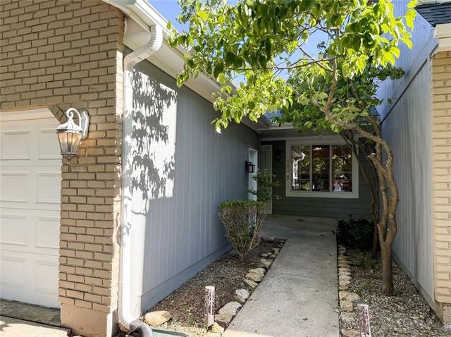 8323 W 120 Terrace, Overland Park, KS 66213