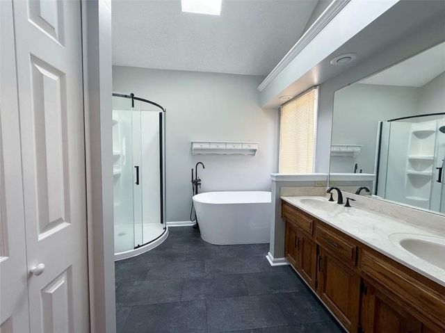 8323 W 120 Terrace, Overland Park, KS 66213