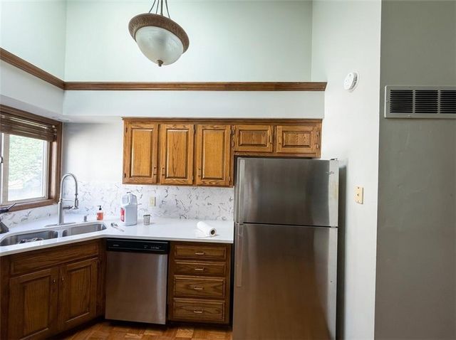 8323 W 120 Terrace, Overland Park, KS 66213