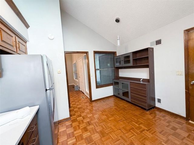 8323 W 120 Terrace, Overland Park, KS 66213