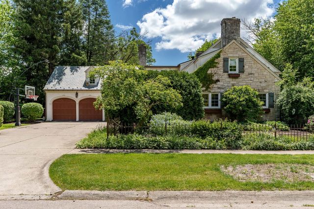 531 CALVIN PARK Boulevard, Rockford, IL 61107