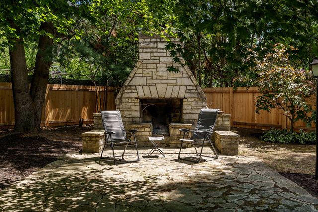 531 CALVIN PARK Boulevard, Rockford, IL 61107