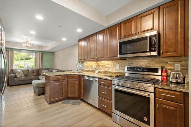 4573 Bucktail Dr, Hampton, PA 15101