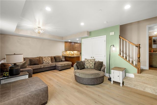 4573 Bucktail Dr, Hampton, PA 15101