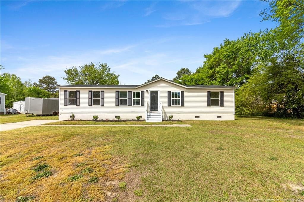 2504 Carriage Road, Fayetteville, NC 28312