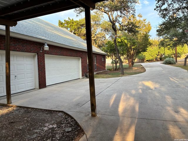 26013 MESA OAK DR, San Antonio, TX 78255