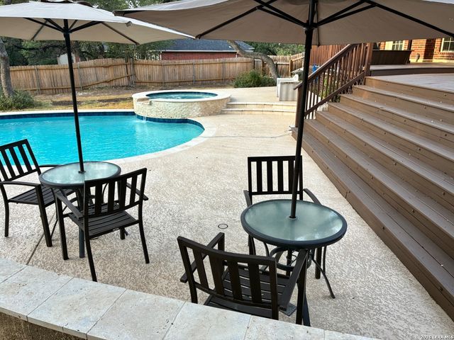 26013 MESA OAK DR, San Antonio, TX 78255