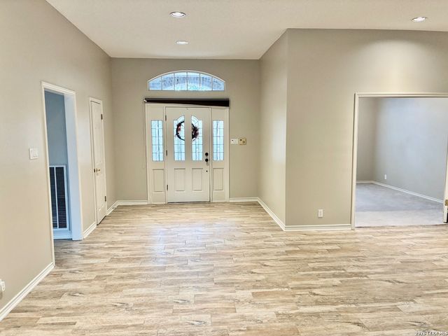 26013 MESA OAK DR, San Antonio, TX 78255