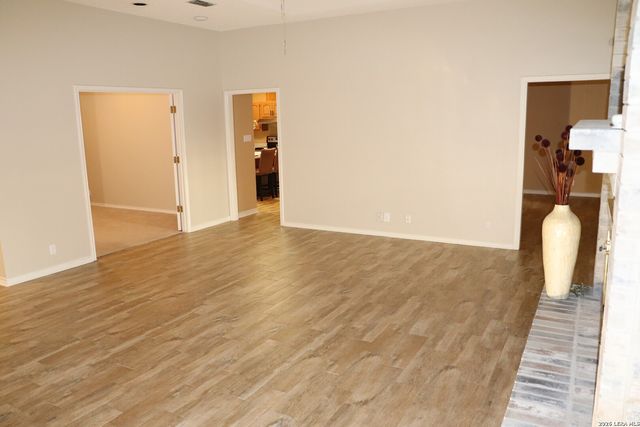 26013 MESA OAK DR, San Antonio, TX 78255