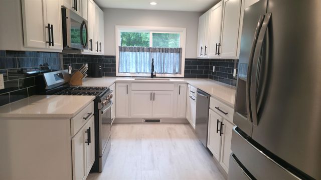 616 Lakeshore Drive, Cadillac, MI 49601