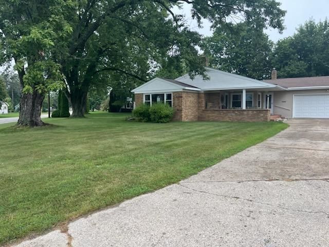 616 Lakeshore Drive, Cadillac, MI 49601