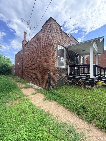 1901 Agnes Street, St Louis, MO 63107