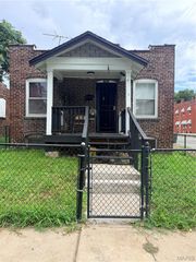 1901 Agnes Street, St Louis, MO 63107