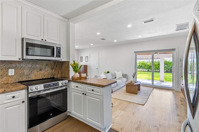 7000 SW 59th ST, Miami, FL 33143