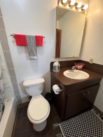 8141 Glenbrook Drive, Houston, TX 77017