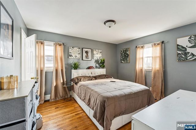 20 Toronto Court, Maplewood, NJ 07040