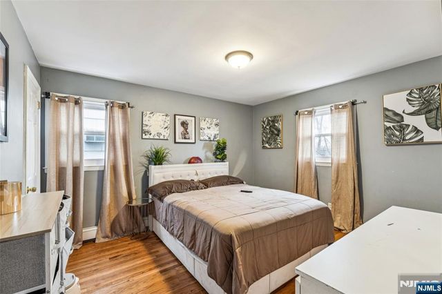 20 Toronto Court, Maplewood, NJ 07040