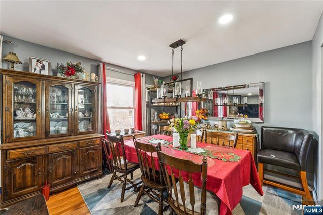 20 Toronto Court, Maplewood, NJ 07040