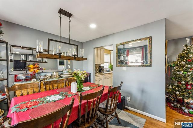 20 Toronto Court, Maplewood, NJ 07040