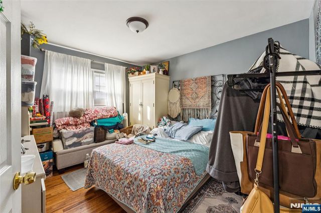 20 Toronto Court, Maplewood, NJ 07040