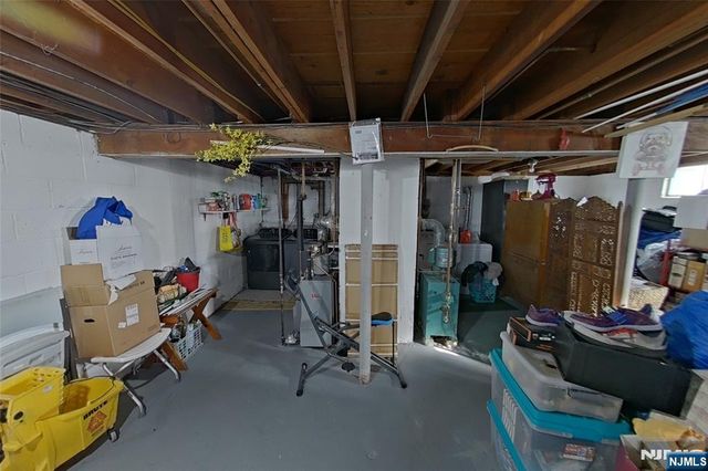 20 Toronto Court, Maplewood, NJ 07040