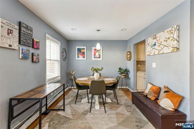 20 Toronto Court, Maplewood, NJ 07040