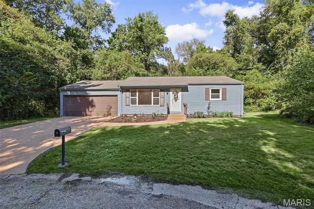 66 Birch Drive, Belleville, IL 62223