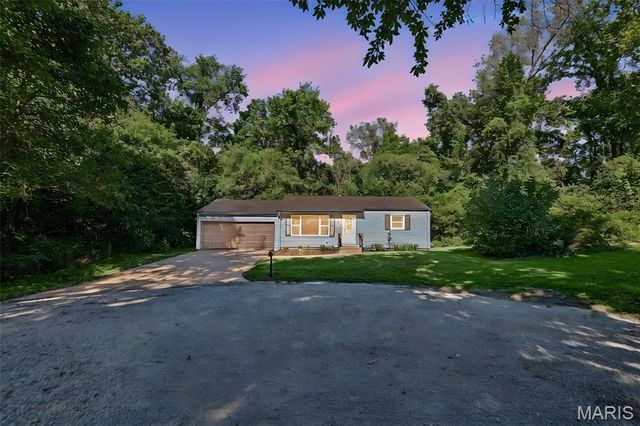 66 Birch Drive, Belleville, IL 62223