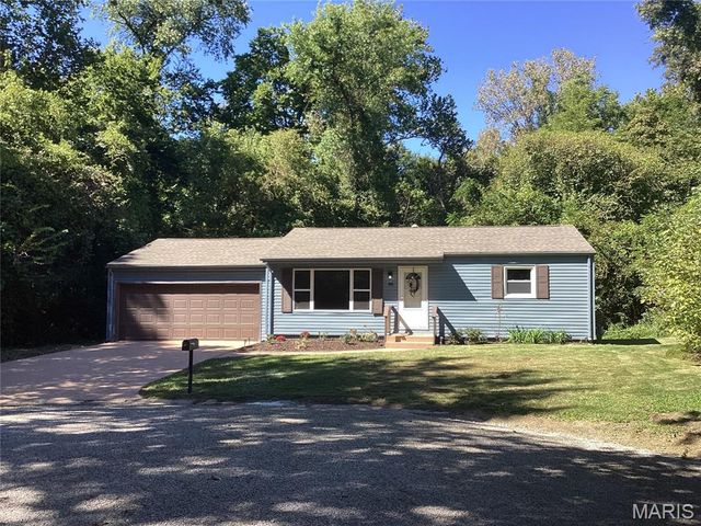66 Birch Drive, Belleville, IL 62223