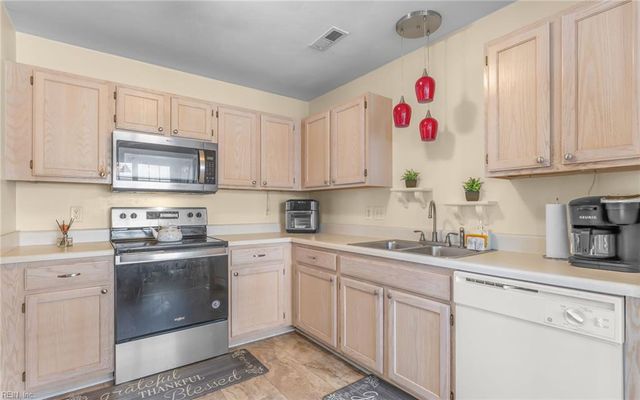 4606 Olde Stone WAY, Chesapeake, VA 23321