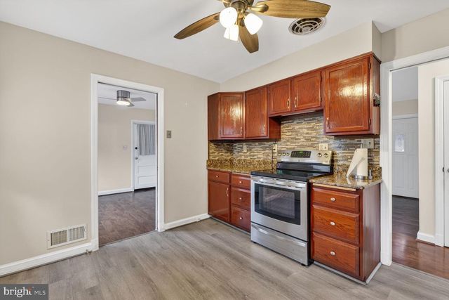 3804 HEMLOCK PL, Temple Hills, MD 20748