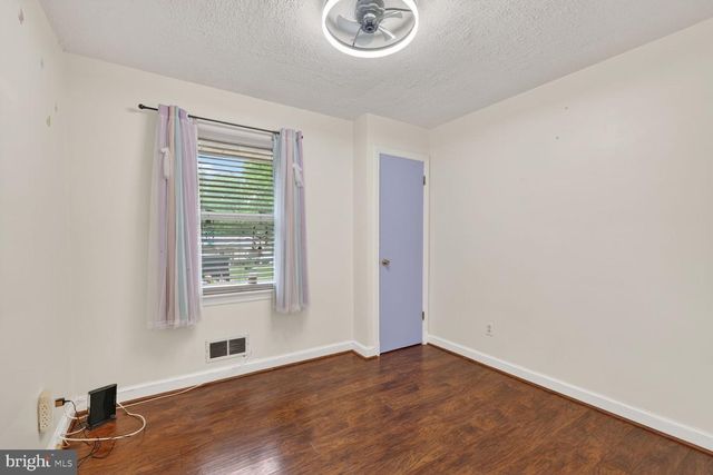 3804 HEMLOCK PL, Temple Hills, MD 20748