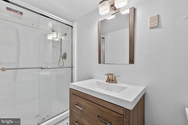 3804 HEMLOCK PL, Temple Hills, MD 20748